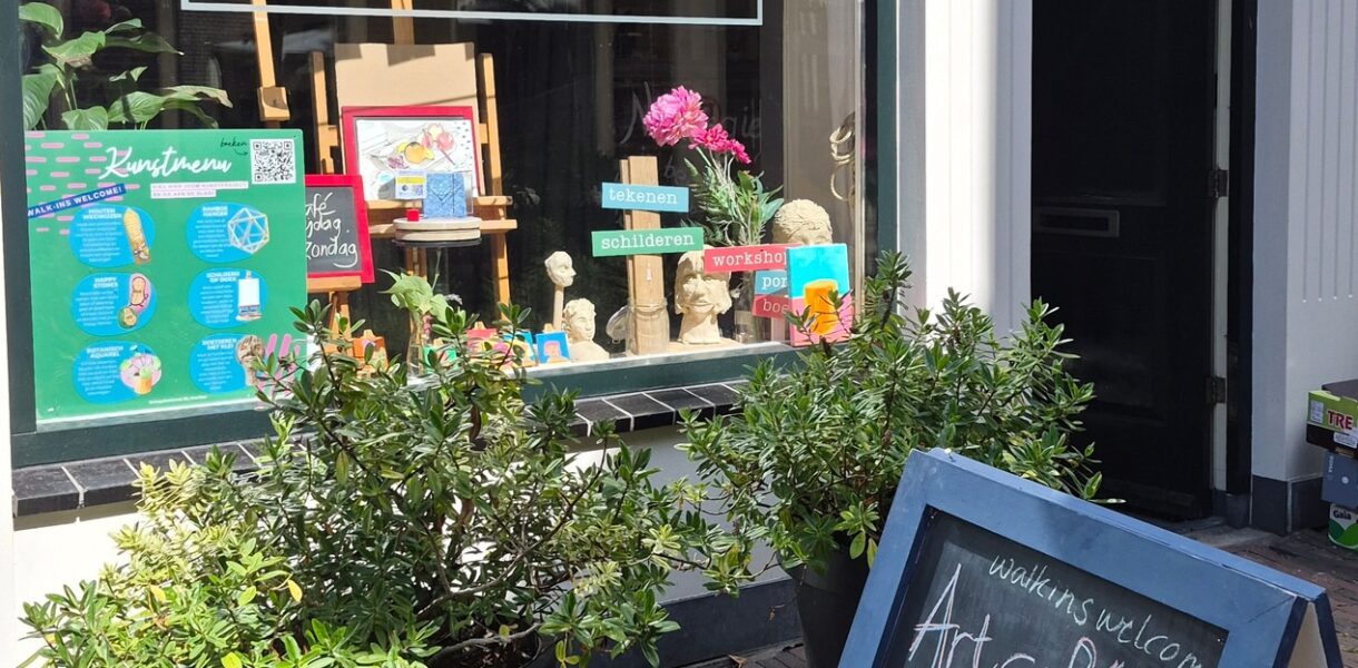 Kunstcafé straatbeeld